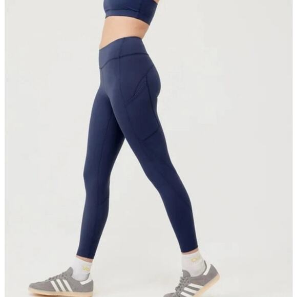 Outdoor Voices FreeForm Contour Legging with Pockets, Navy Blue, Size S - Picture 1 of 9